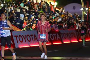 BIB: 41547, 77403
                            <button type="button" onclick="openModal(23212800)" class="btn btn-primary btn-sm float-right btn-popup" data-toggle="modal" data-target=".modal-high-quality">
                        <i class="fas fa-shopping-cart"></i> Add to Cart
                    </button>
                                            <button type="button" onclick="isThisMe(23212800, true)" class="btn btn-success btn-sm float-right btn-popup btn-isme hidden" data-toggle="tooltip" data-placement="bottom" title="นี่คือรูปของคุณใช่ไหม คลิกที่นี่เพื่อเอาเข้าอัลบั้ม">
                        <i class="fas fa-plus"></i> Add to album
                    </button>
                    <button type="button" onclick="isThisMe(23212800, false)" class="btn btn-warning btn-sm float-right btn-popup btn-isnotme hidden">
                        <i class="fas fa-ban"></i> Remove from album
                    </button>